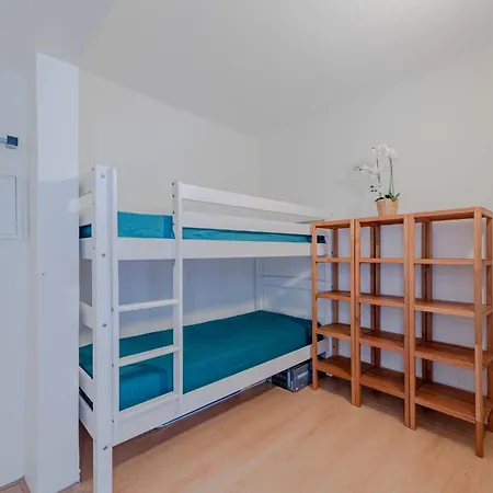 Palmyra-8 By Interhome