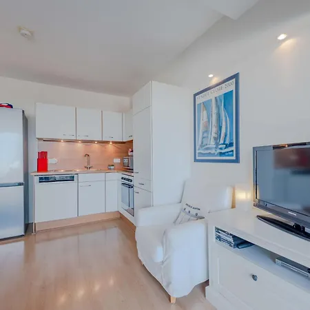 Palmyra-8 By Interhome *